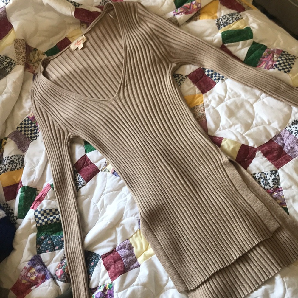 Tan, low cut, long sleeved sweater!